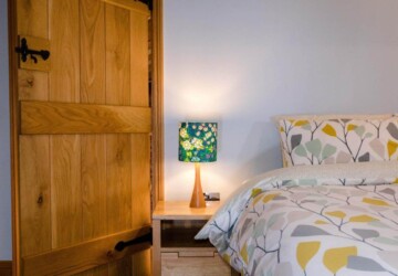 Green lamp Green lamp