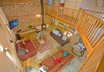 Open plan barn conversion