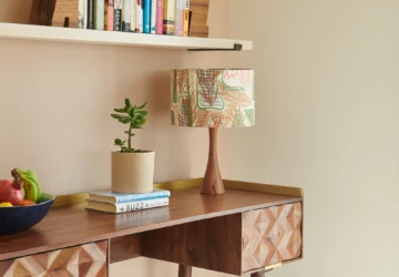 Grain Barn desk lamp detail